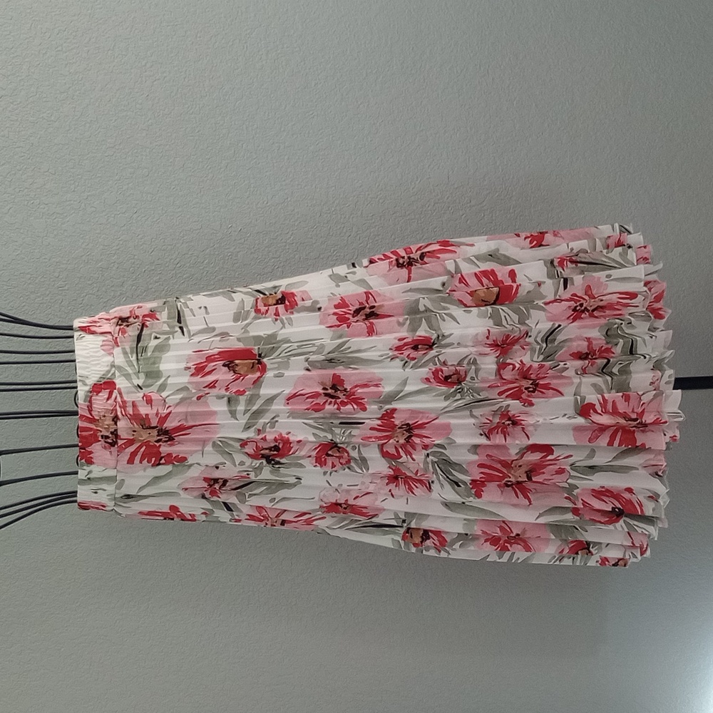 T Tahari Pleated Skirt